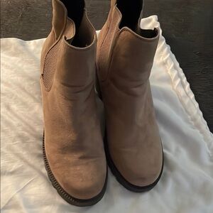 Women's Tan Ankle Boots